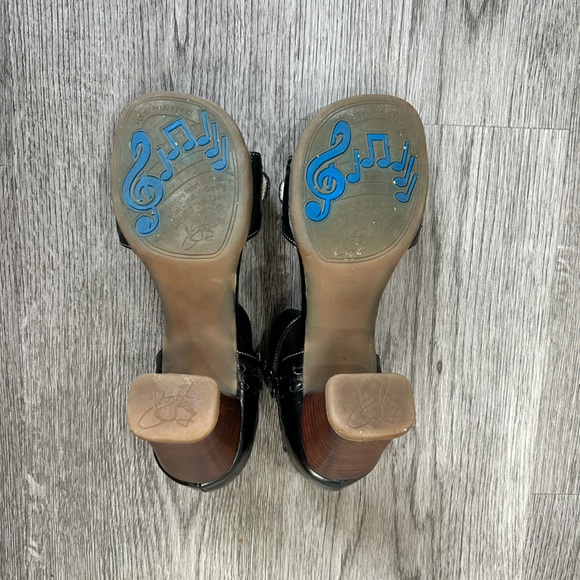 John Fluevog Operetta Renata Black Leather Sandals | 7 - Picture 7 of 9